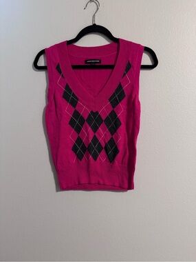 Express Pink Argyle V-Neck Sleeveless Sweater Vest